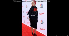 Christina Aguilera at The Voice Karaoke For Charity in West Hollywood, Ridonne
