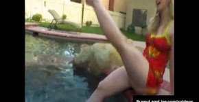 Masturbating Babe Sunny Lane Rubs Her Pussy In A Hot Tub!, Myra3nkaa