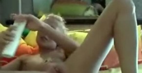 Teen with huge dildo, engang