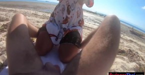 Beach fuck in public with his sexy amateur Thai girlfriend who loved it, xdreamz93