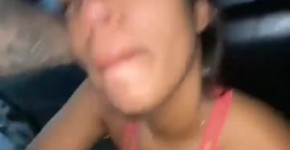 Morena muito safada mamando o namorado no estacionamento, edongoned