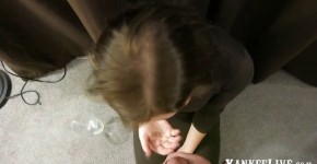 beve sperma dal bicchiere, icywhitebabe