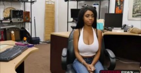 Busty ebony Brittney White takes Shawns cock for cash, spuugje