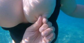 Underwater Footjob Sex & Nipple Squeezing POV at Public Beach - Big Natural Tits PAWG BBW Wife Being Kinky on Vacation - Bes