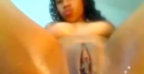 Ebony Teen Fisting her Pussy and Squirting, urisourito