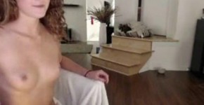 Redhead with creamy pussy on cam, Unnyako