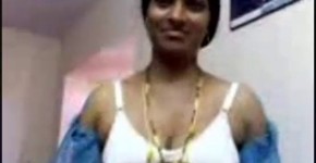 Horny village girl sona smiles while showing off her naked body - Watch Indian Porn[via torchbrowser, Indacin