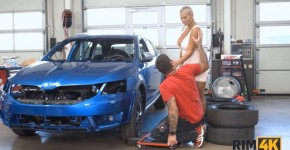 RIM4K. Mechanic has had a hard day but rimming by wife makes it great porn, entastent