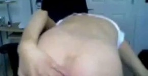 Cute brunette shows her ass on webcam, nicenastya