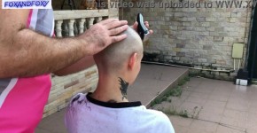 Behind the scenes: Lisa Fox shaving head bold, ithe31de