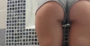 Peeing my shorts feels amazing, urerite