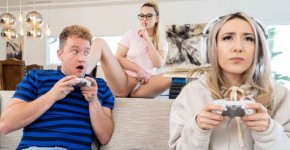 RealityKings - Hot Nerd Cucks Gamer Girlfriend with Heather Honey, realitykings