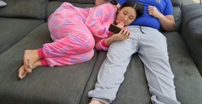 Stepsister sucks stepbrother and eats his sperm while he plays video games, iseder