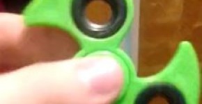 AMATEUR FIDGET SPINNER GETS FAMILY ABUSED, ckame7