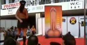 Festival erótico porno de Barcelona 2003 - Tania -Striptease integral xxx, untith