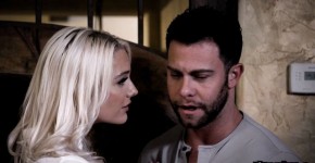 Kenna James seduced Seth Gamble to fucked her pussy, VampBambi