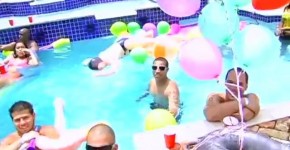 Wild Orgy Pool Party, tatisu