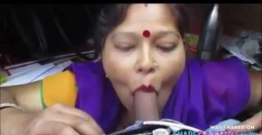 Desi aunty giving blowjob and deepthroat drank cum, beingaslut