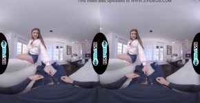 WETVR Step Sister Takes Advantage Of Masturbator In VR Porn, Malai52436nev
