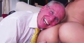 Teen Ivy Rose Gets Her Pussy Eaten By Old Guy, Larielan