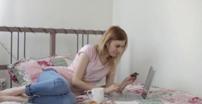 Should You Purchase A Clit Vibrator or Not_, sexytoys247