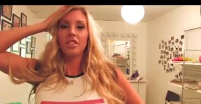 Samantha Saint on her black light set, Wernabet