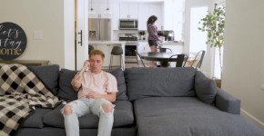 Agatha invites Joshua to fills her mouth and pussy, VampBambi