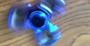 Blue fidget spinner amateur cum shot, ironduck2015