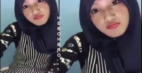 Hijab Likes to Drink Cumshots Webcamera, timberland9