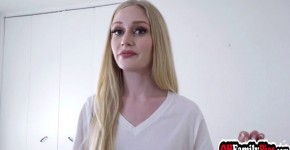 Blonde teen stepsister Emma Starletto seducing her stepbro to get his seeds, okenen