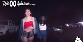 2 Big Booty Babes Emily Blacc and Daizy Cooper Shake It On The Street, Indacin