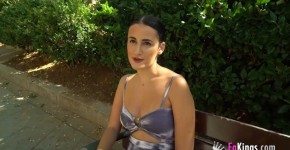 The PORN PENELOPE CRUZ shows her public blowjob skills with a black dick, itin3gou