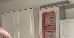 The beauty came for a deep bikini waxing, most likely she is getting ready for hot sex, lil5ener