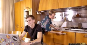 Guy wants to fuck his Stepmom, bigwojdenm