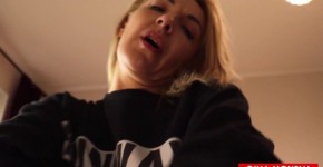 CAUGHT HOT STEPMOM MASTURBATING AND FUCKED HER, Jamergue