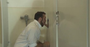 tranny gloryhole, Vailarr