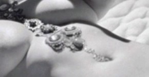 Kim Kardashian Topless: http://ow.ly/SqHxI, Yony53nne