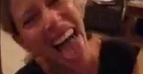 She thinks cum in her chin and mouth is funny, fakejewel