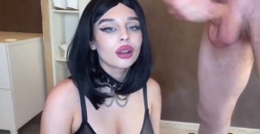Seductive Babe Likes A Hard Cock In Her Mouth Twins Fucking, Borne1yan