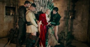 Queen Of Thrones Part 4 (A XXX Parody) Queen Sexcei (Rebecca Moore) Dominates Her Handmaiden Ella Hughes, Brazzers