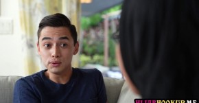 Arab teen hottie Malina Melendez lost her phone but he brought it to her, xdreamz93