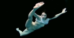 Underwater Nude Gymnastics - Flex Petra, anenofe