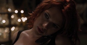 Scarlett Johansson -- Avengers cleavage, dedorou