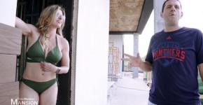 Outdoors Video With Cory Chase With Glasses In A Green Bikini Sucking Pussy, raritisari