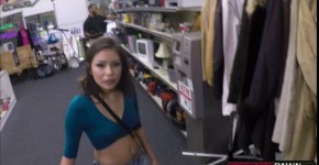 Hot brunette Samantha Parker trades her pussy for money, spuugje