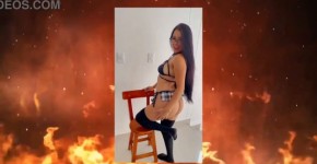 EMILY POSANDO PARA TODOS SUS SEGUIDORES, te2s4asto
