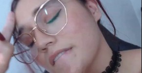 Busty Chick dildoing her wet pussy, yunge1