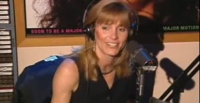 Howard Stern kisses & massages Gretchen Becker(Actress) ass., Uelant3on