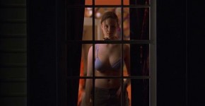 Thora Birch nude natural breast American Beauty 1999, oratouro