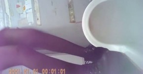 Chinese girl peeing in the toilet, barmasaa